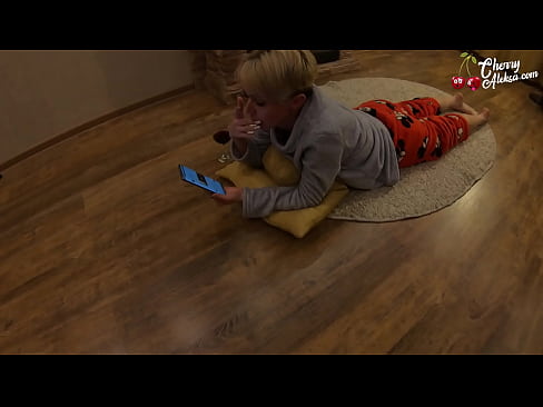 ❤️ Galna blondinen suger en enorm kuk och studsar på den - Analsex ❌ Pornvideo at porn sv.porngifer.ru